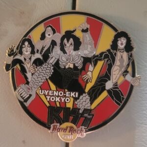 KISS HARD ROCK CAFE UYENO-EKI TOKYO Group Pin